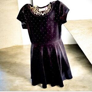 PLACE Short sleeve dress small 5/6 black with white polkadot crush velvet.